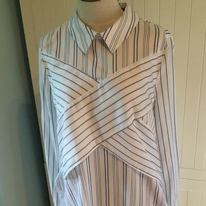 BCBG shirtdress with pockets
